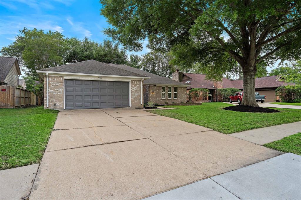 407 Abbott Cir, Sugar Land, TX 77498