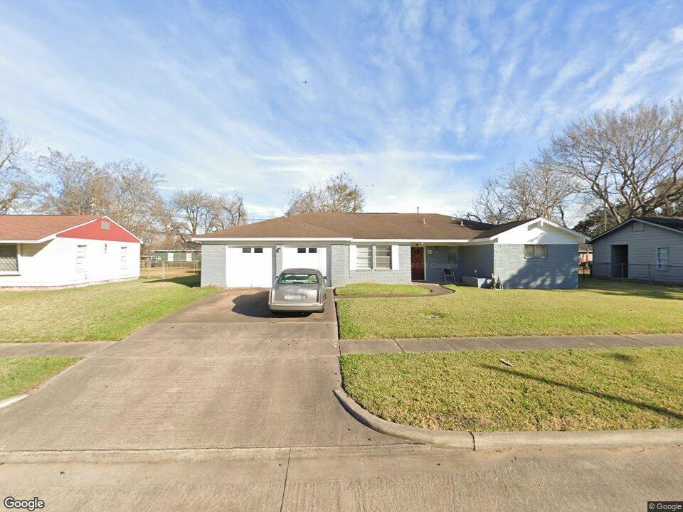 133 Avenue G, Sugar Land, TX 77498