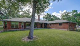 13518 E Brazos Bend Dr, Needville, TX 77461