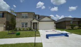 1911 Rosegale Ct, Fresno, TX 77545