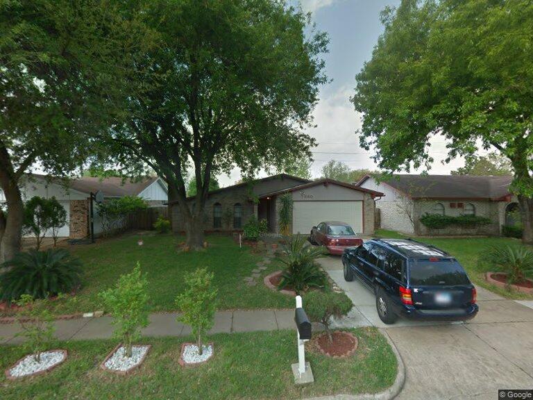 7330 La Granada Dr, Houston, TX 77083